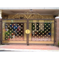 Swing Gate